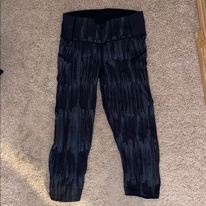 Lululemon 19” Crop luxtreme size 2